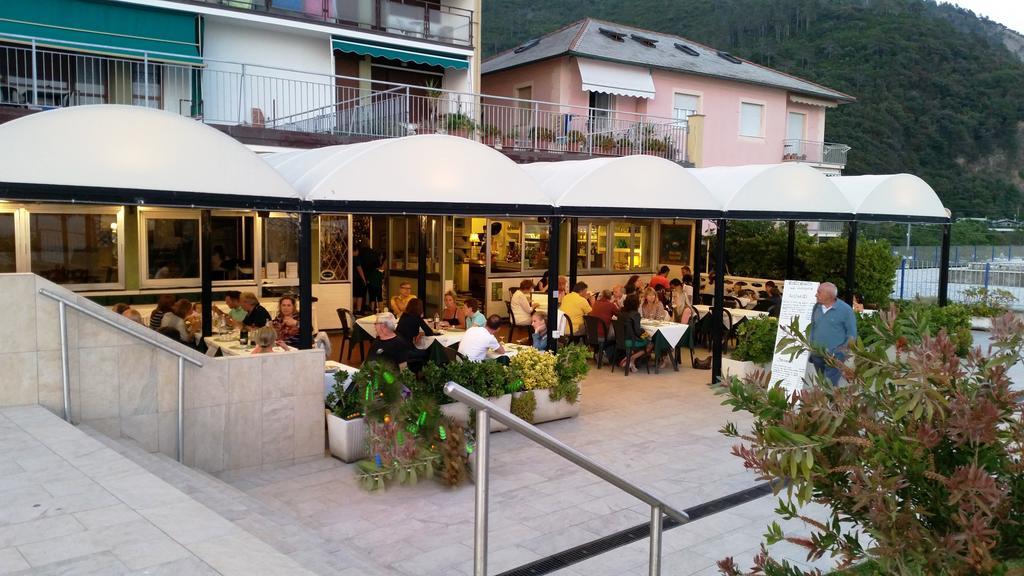 Albergo La Lampara Deiva Marina Ngoại thất bức ảnh