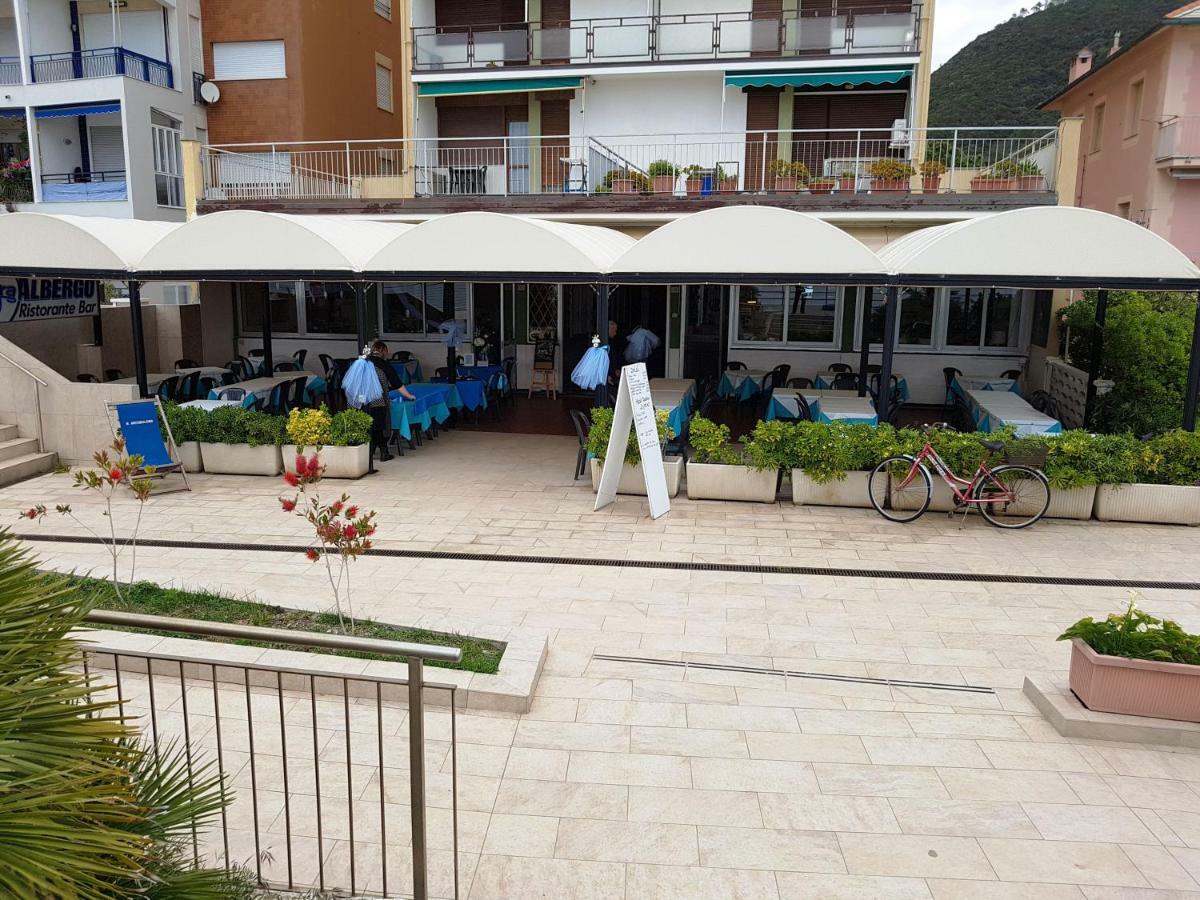 Albergo La Lampara Deiva Marina Ngoại thất bức ảnh